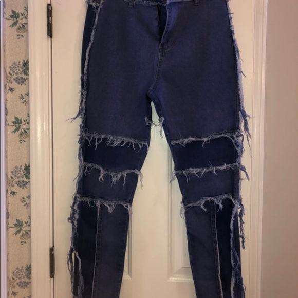 Two-Toned Patchwork Jeans - Picture 2 of 6